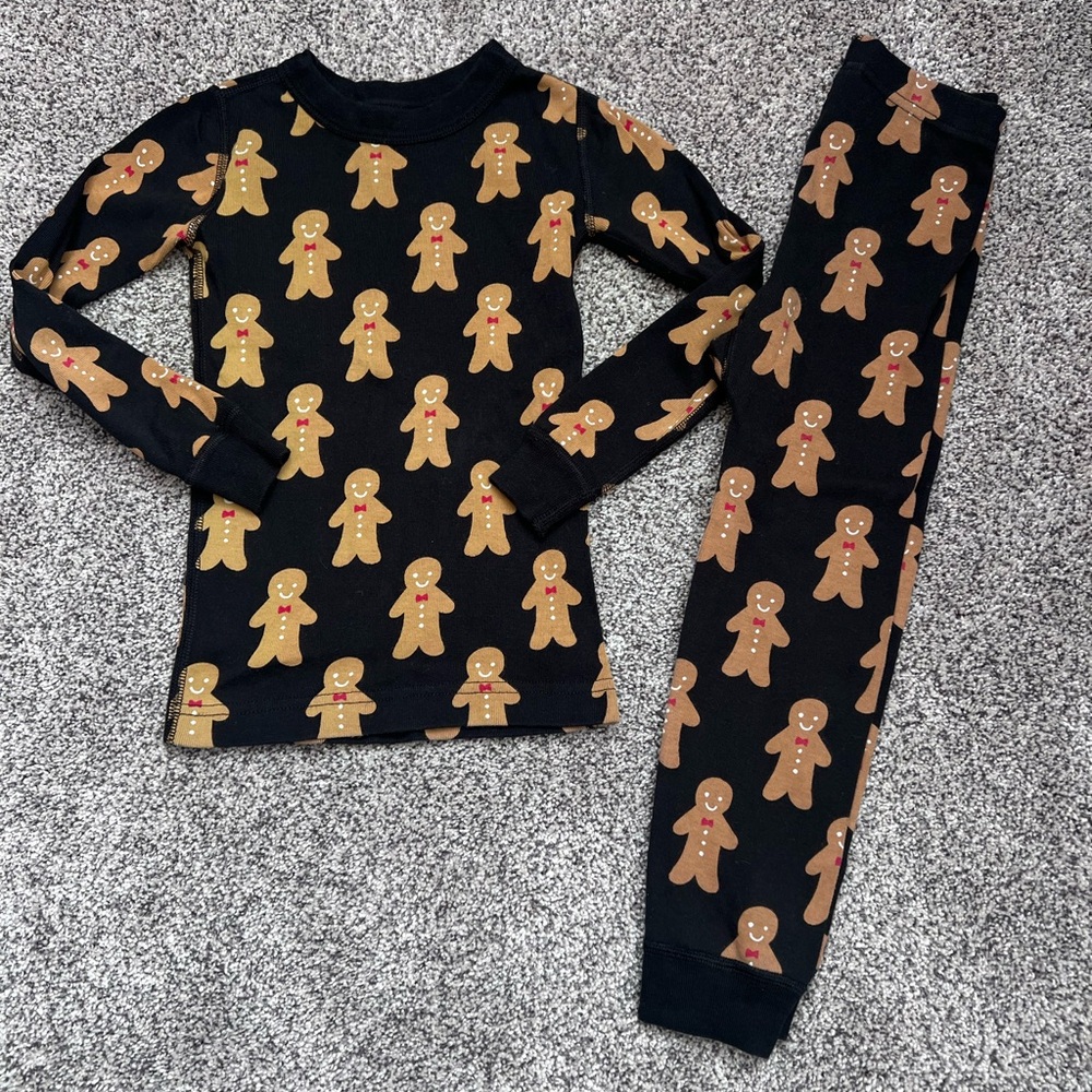 Hanna Andersson Gingerbread Print Kids Pajamas - Black and Brown